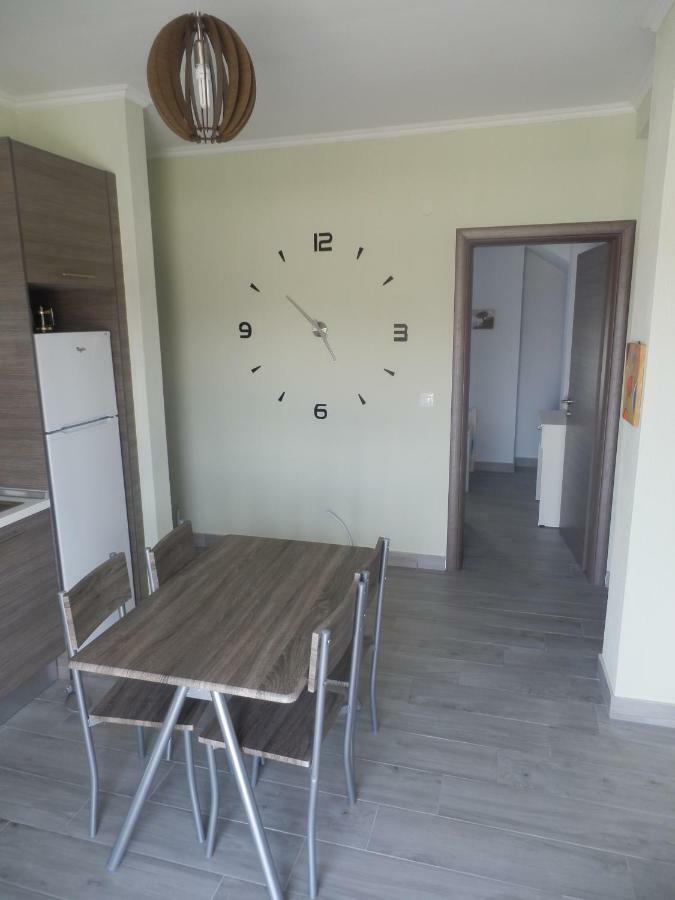 Zephyros Family Apartments 2 奥马斯帕纳吉亚斯 外观 照片
